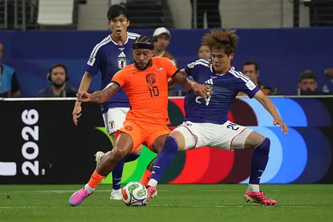 تفوق الطواحين.. أرقام من مباراة هولندا أمام اليابان في كأس العالم